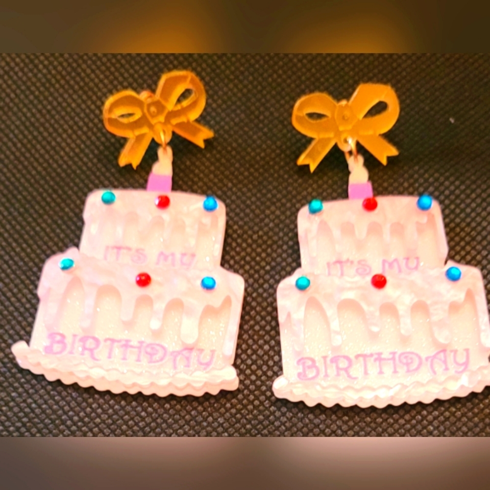 Pretty " It's My Birthday" Pink Cake Novelty Earrings! Brand New!